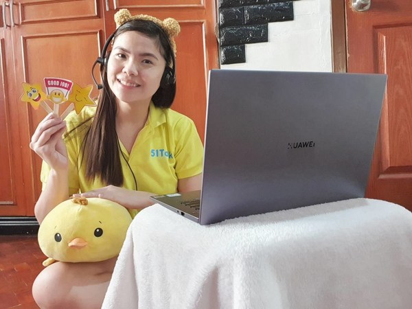 51Talk flight attendant-turned-online English tutor makes the case for livelihood solutions during pandemic