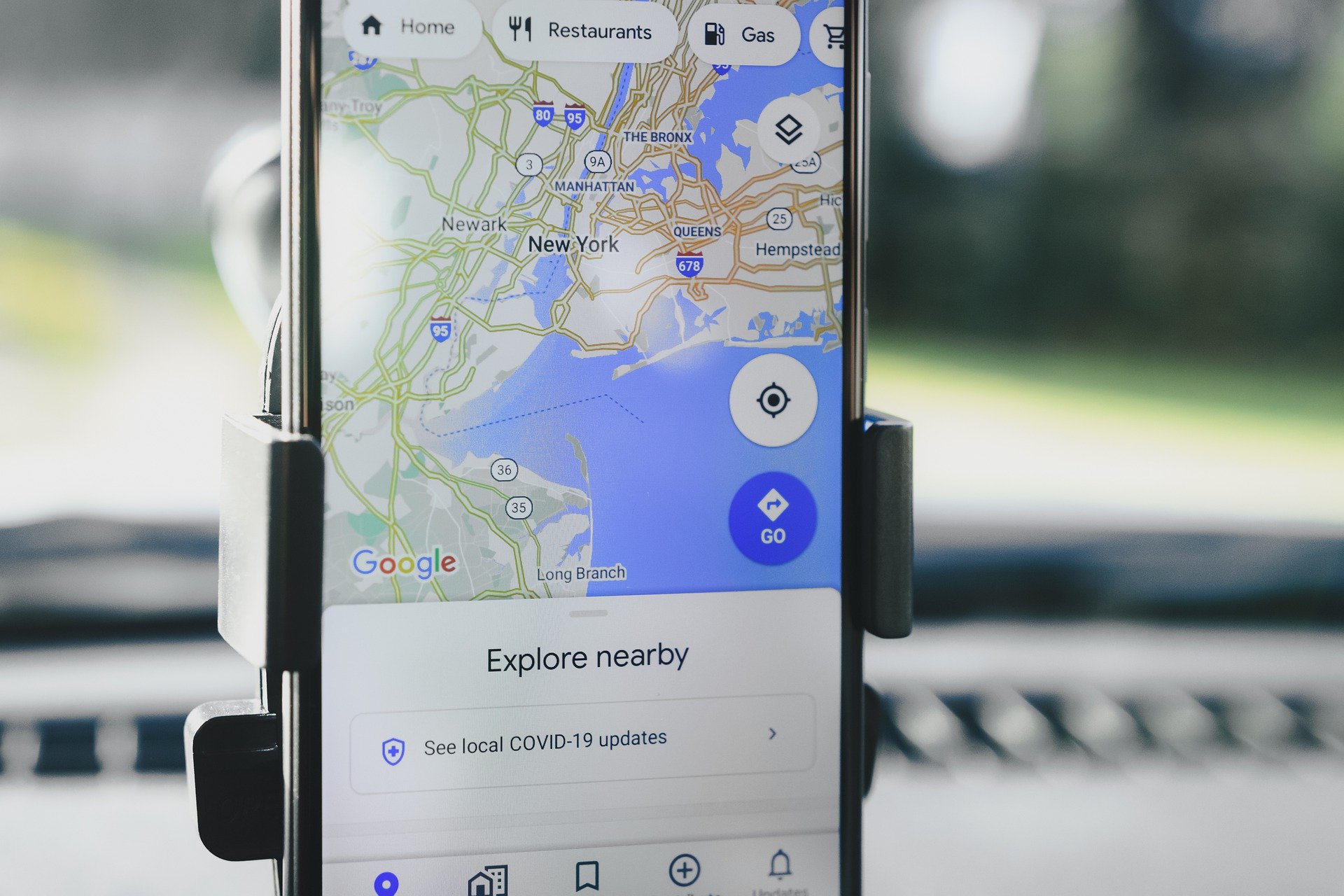 A photo of a phone that uses Google Maps.