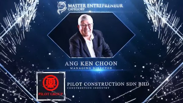 Ang Ken Choon of Pilot Construction Sdn Bhd receives the Master Entrepreneur Award at the Asia Pacific Enterprise Awards 2021 Regional Edition