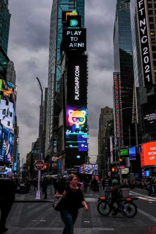 PlayDapp’s P2E Campaign Takes over Times Square, New York
