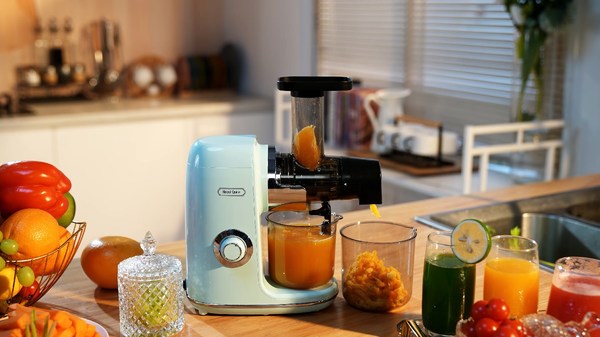 Hazel Quinn Launches The World’s First True Filter-Free Slow Juicer