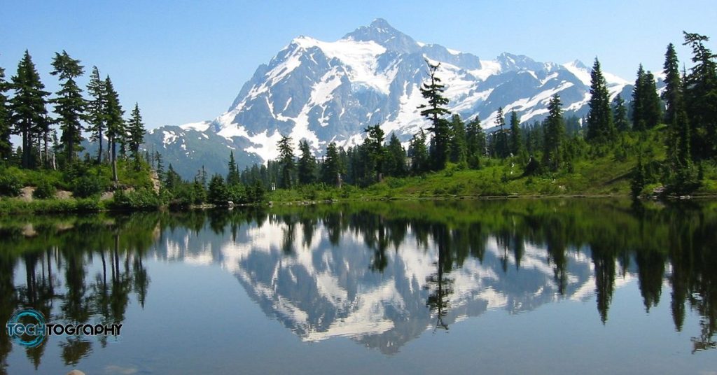 Mountain reflection on the lake